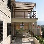 In With Seaview, Terrace, Air Condition, Wifi Orebić