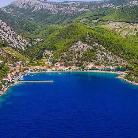 In With Seaview, Terrace, Air Condition, Wifi Orebić