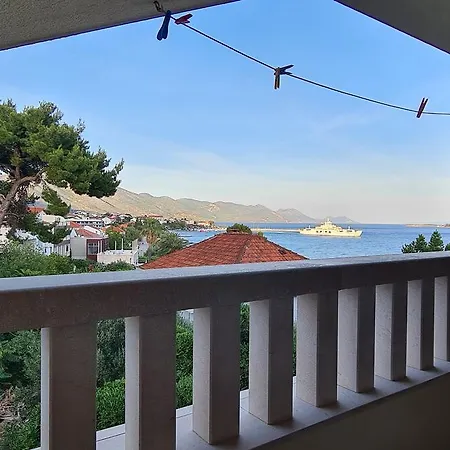 In With Seaview, Terrace, Air Condition, Wifi *