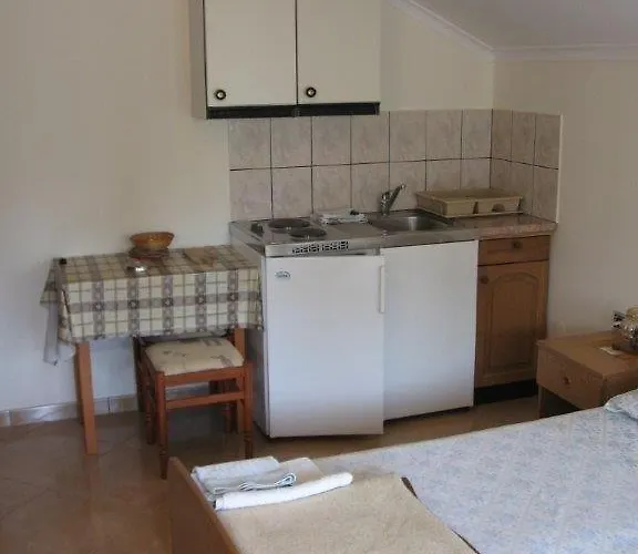 아파트 In With Seaview, Terrace, Air Condition, Wifi *